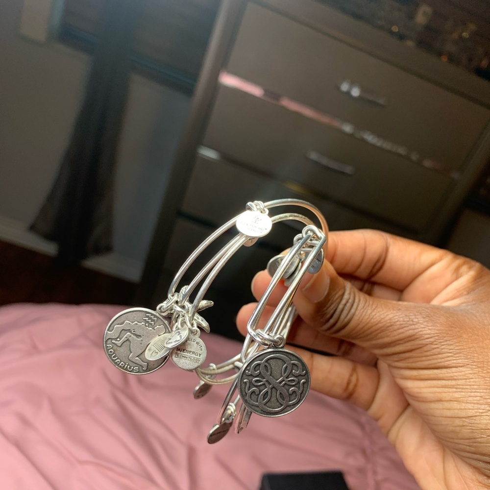 🚫SOLD🚫Alex and Ani Silver Bracelets - Picture 6 of 12